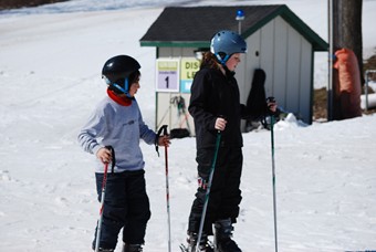 Skiing at Glen Eden/Kelso (Bill Kowalchyk)